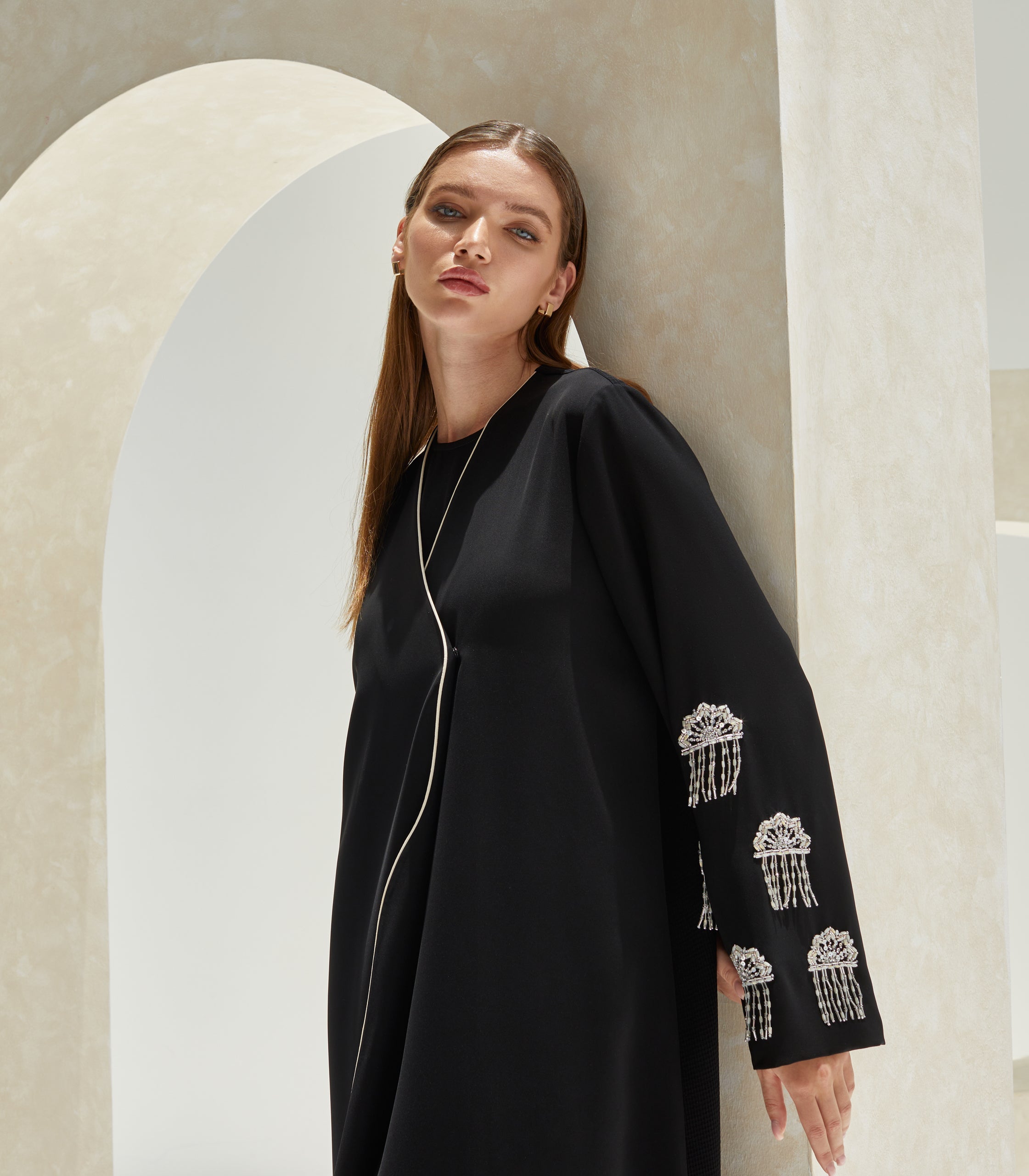 عباية سوداء فخمة مينا 2
