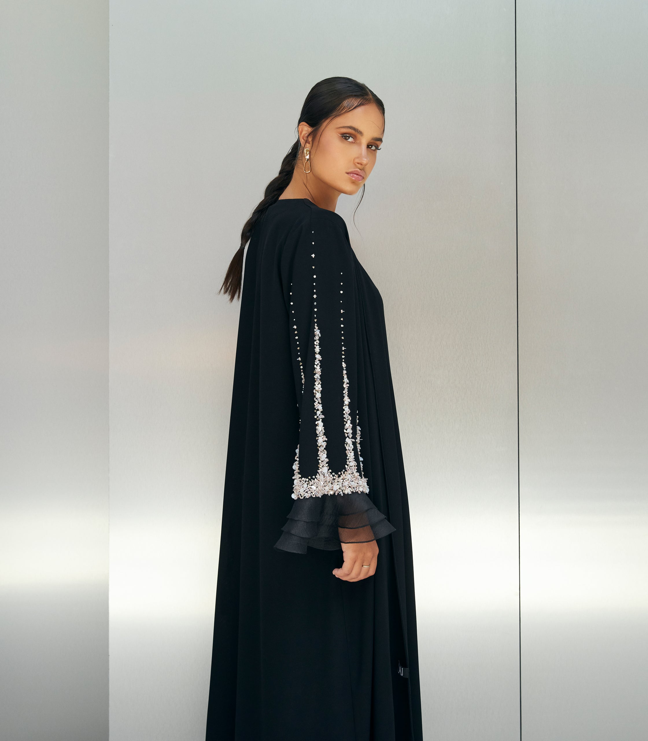 عباية سوداء فخمة زانها 2