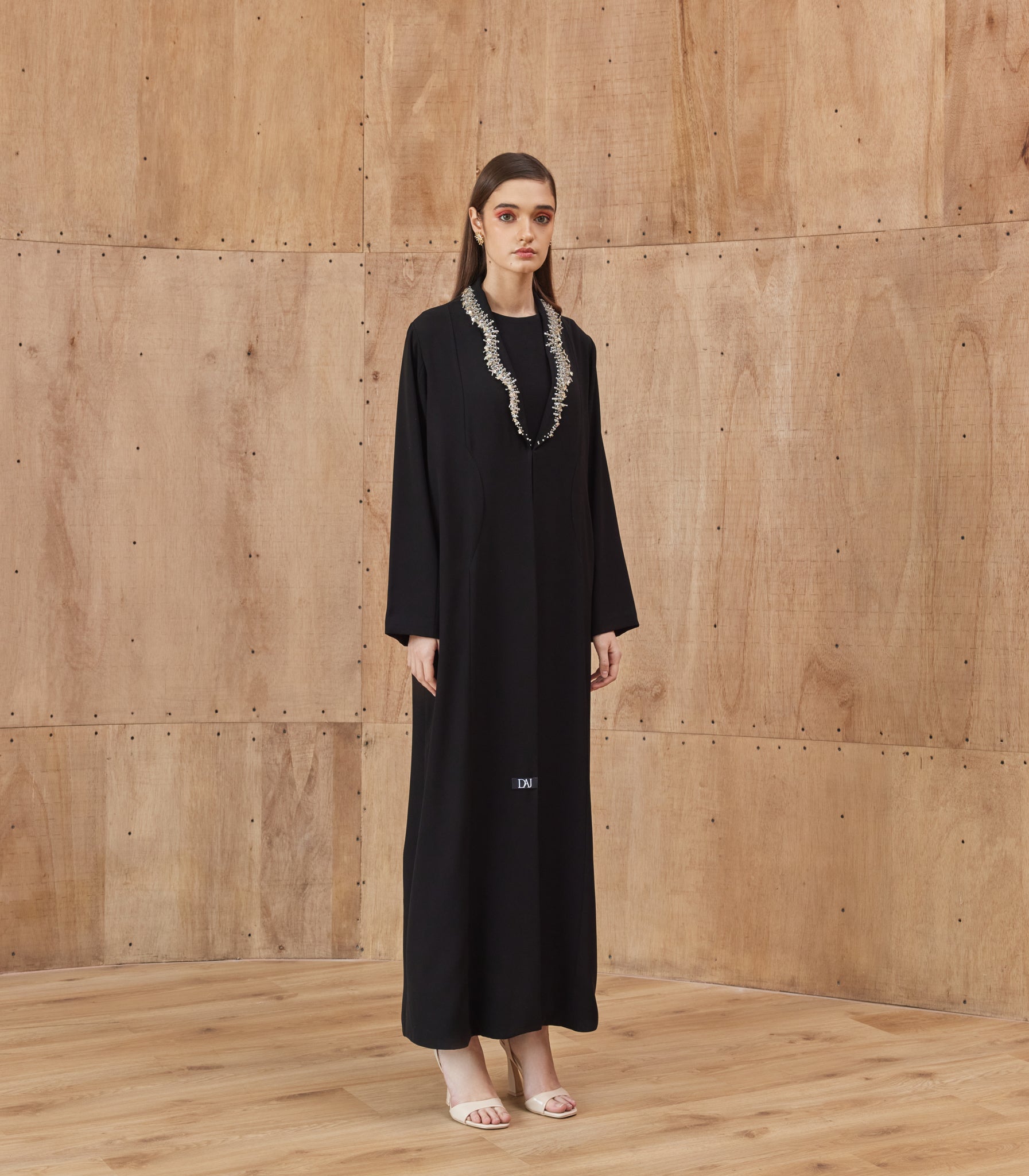 عباية سوداء فخمة تيم 1