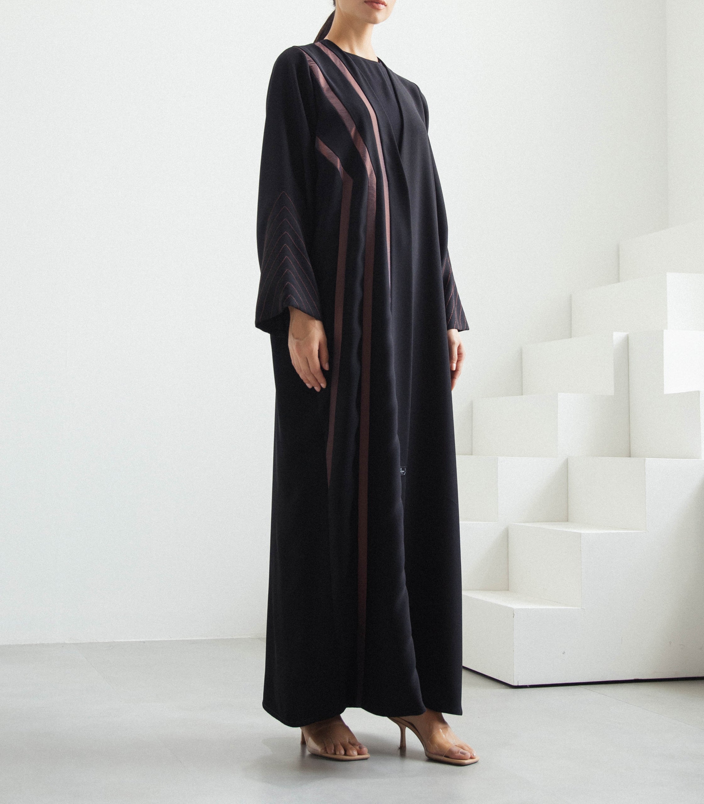 عباية سوداء فخمة مريم