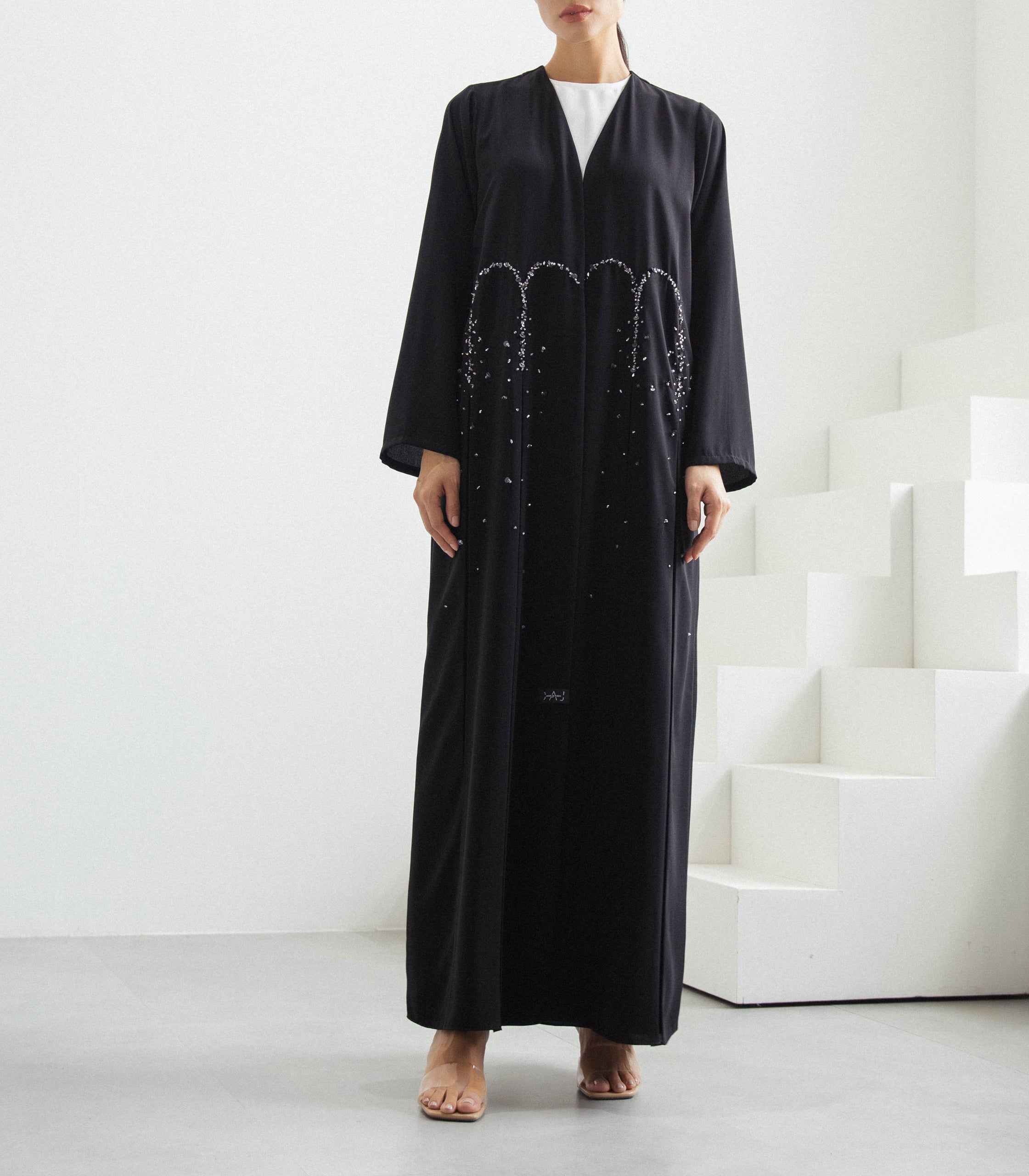 عباية سوداء فخمة أرونا