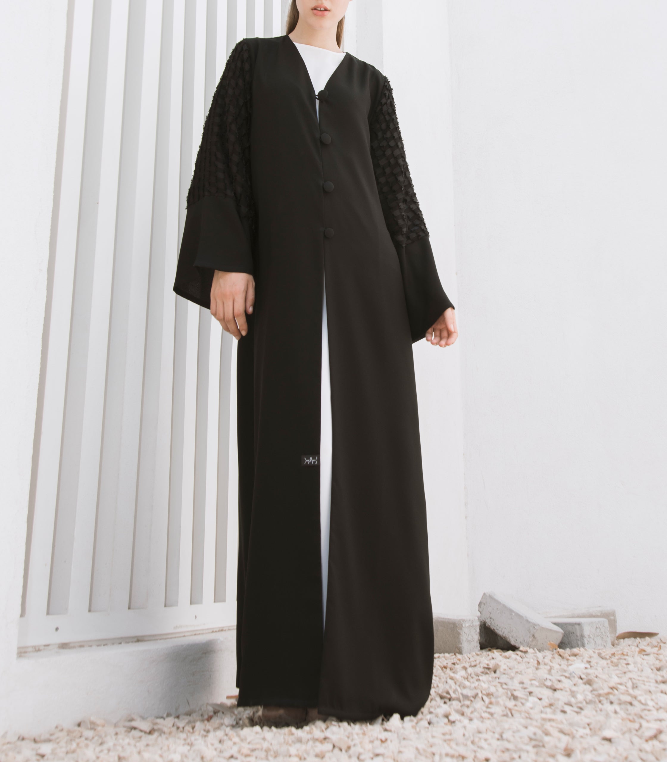 عباية سوداء فخمة كنزة