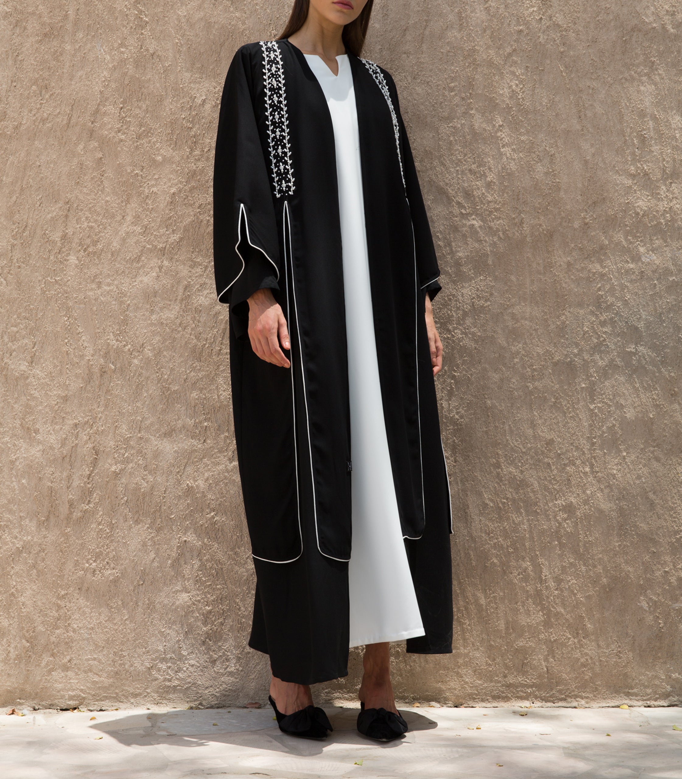 عباية سوداء فخمة نياب