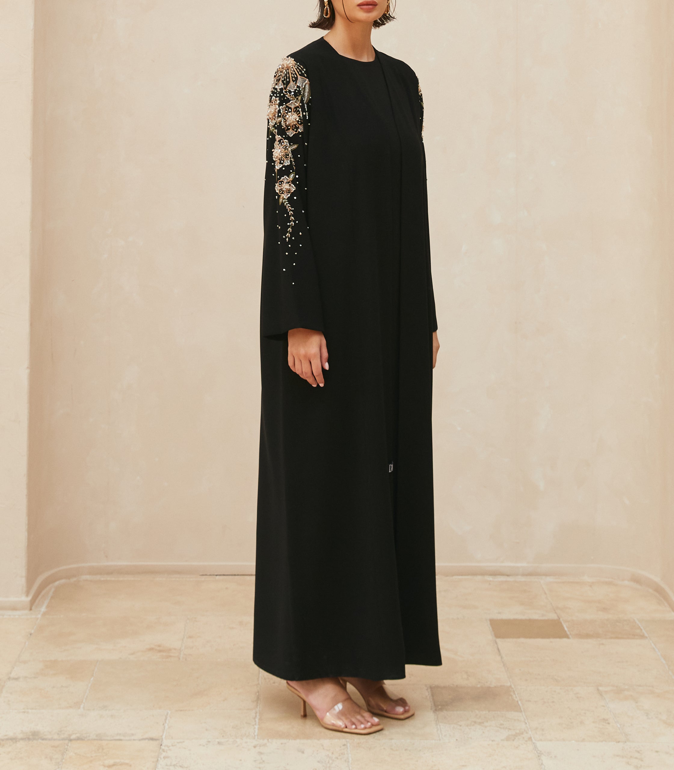 عباية سوداء فخمة رايفة