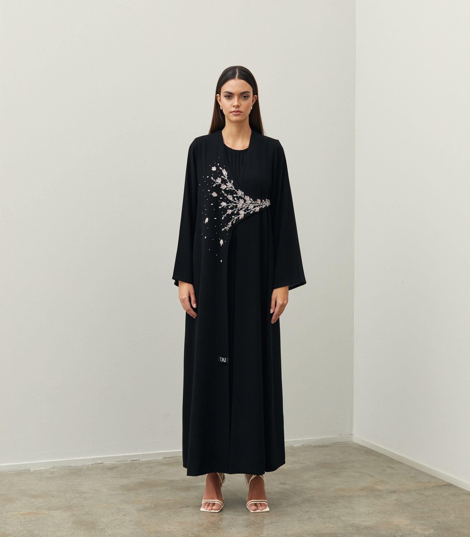 عباية سوداء فخمة دارية 1