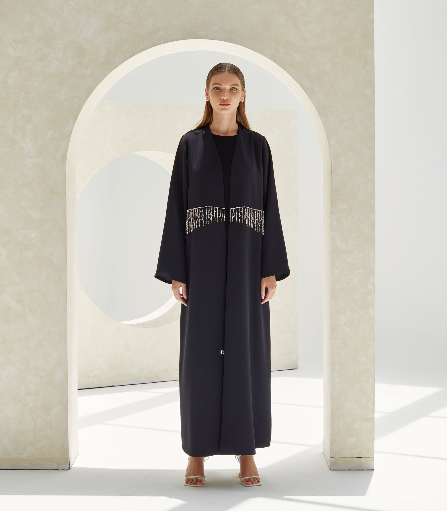 عباية سوداء فخمة وردة 1