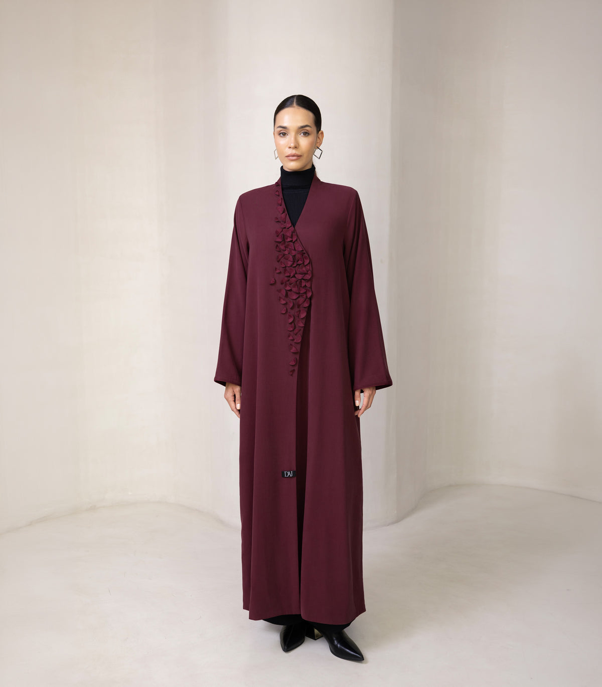 NEHZA ABAYA